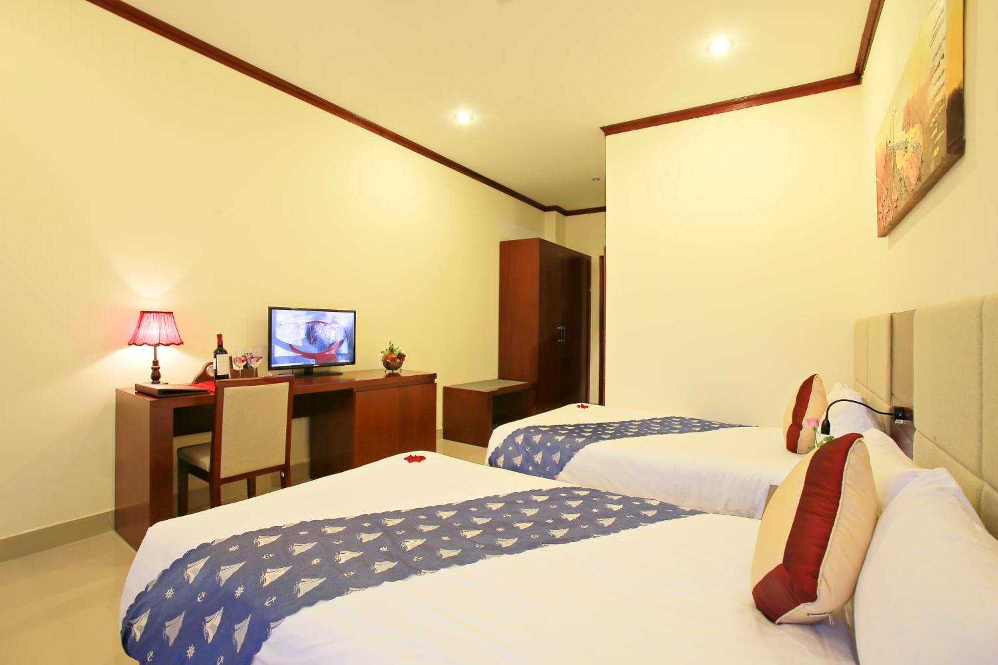 Ban Thach Riverside Hotel & Resort Tam Ky Room photo