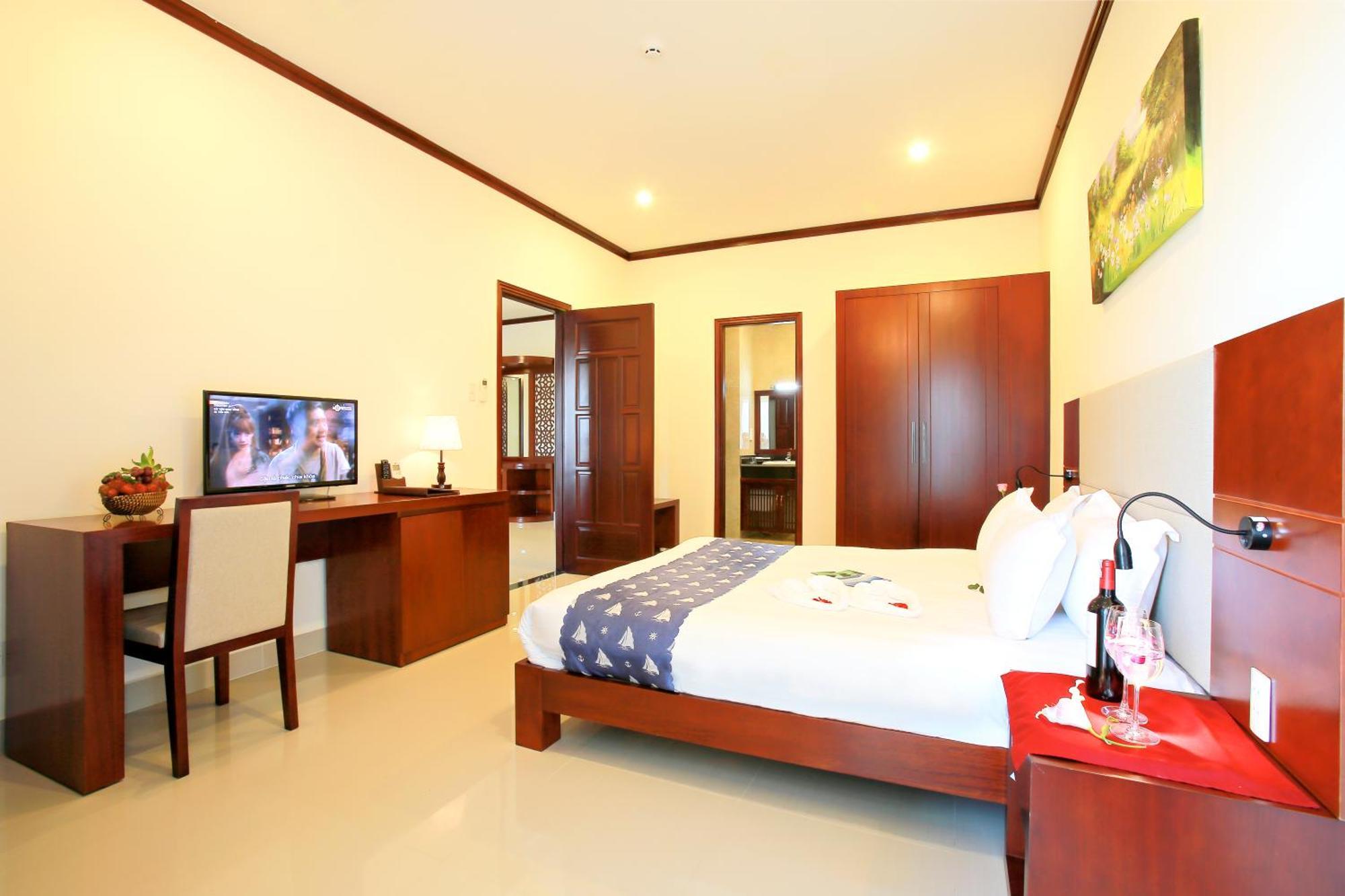 Ban Thach Riverside Hotel & Resort Tam Ky Room photo