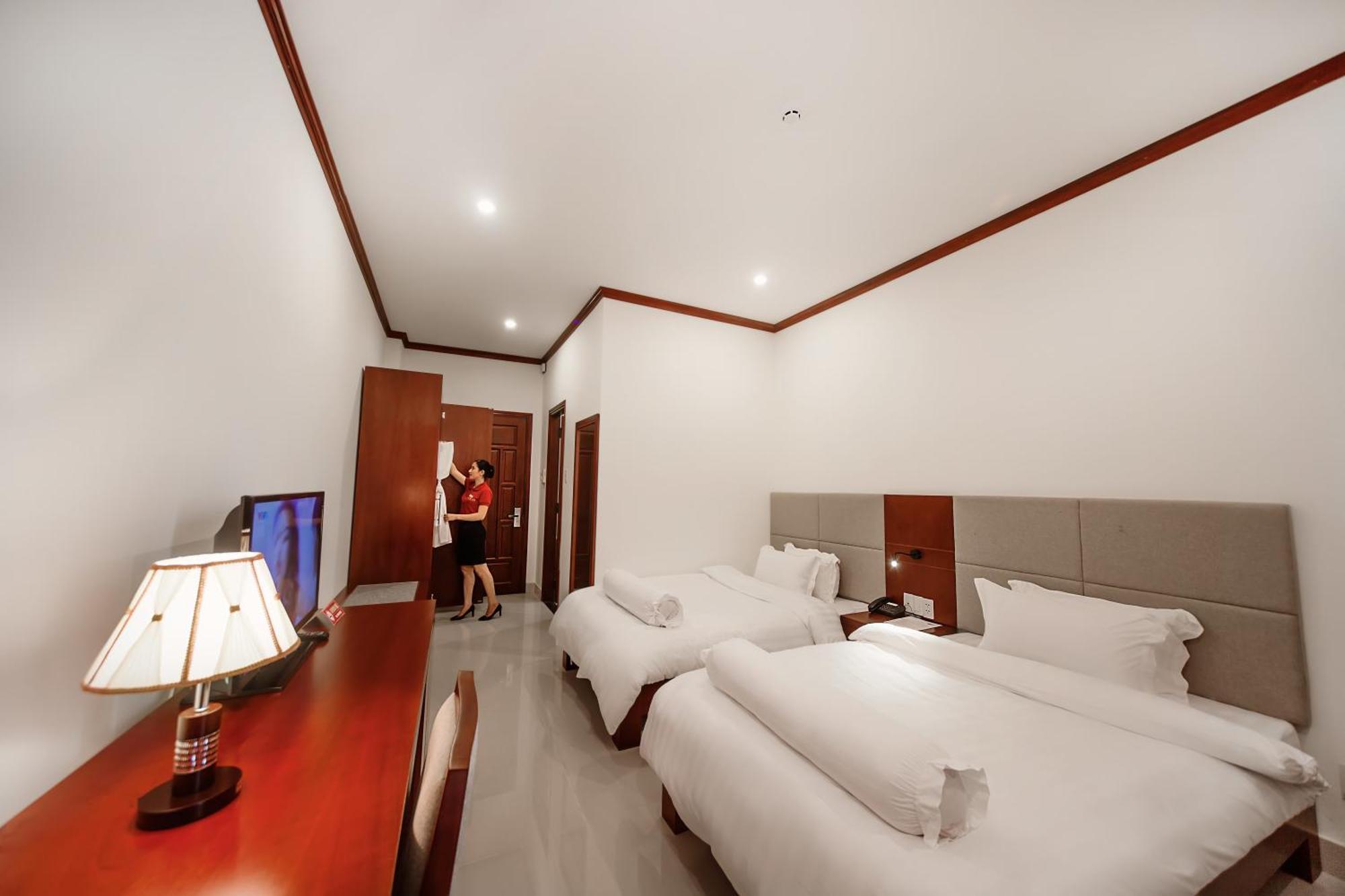 Ban Thach Riverside Hotel & Resort Tam Ky Room photo