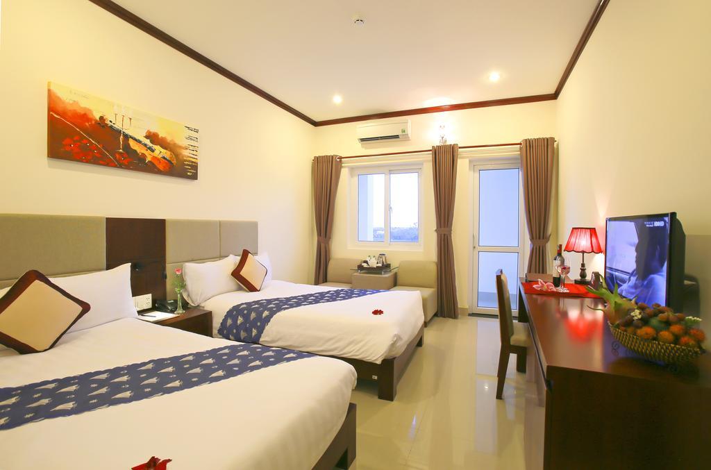 Ban Thach Riverside Hotel & Resort Tam Ky Room photo