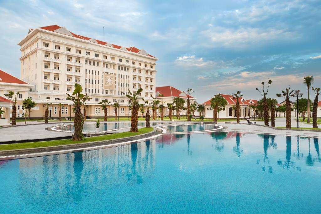 Ban Thach Riverside Hotel & Resort Tam Ky Exterior photo