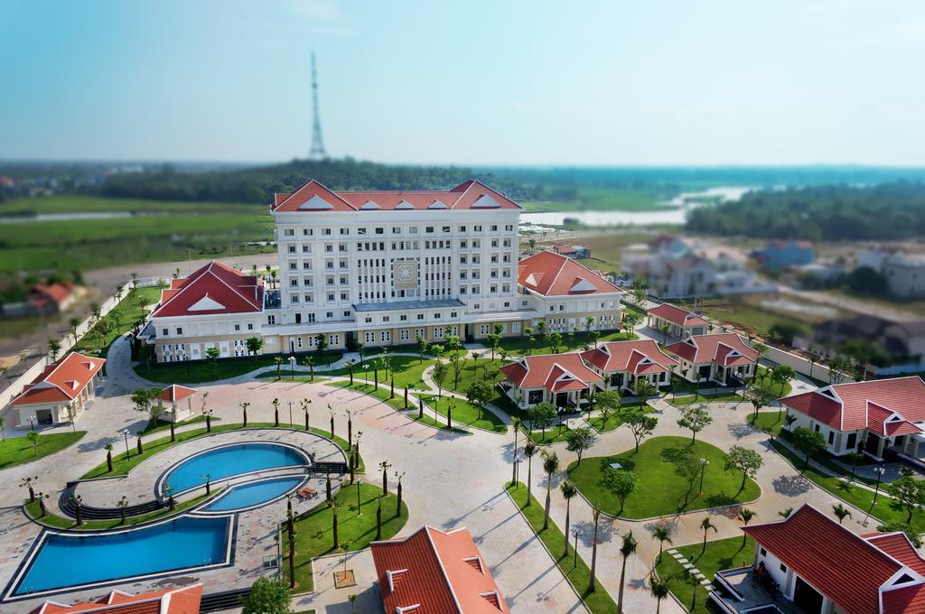 Ban Thach Riverside Hotel & Resort Tam Ky Exterior photo