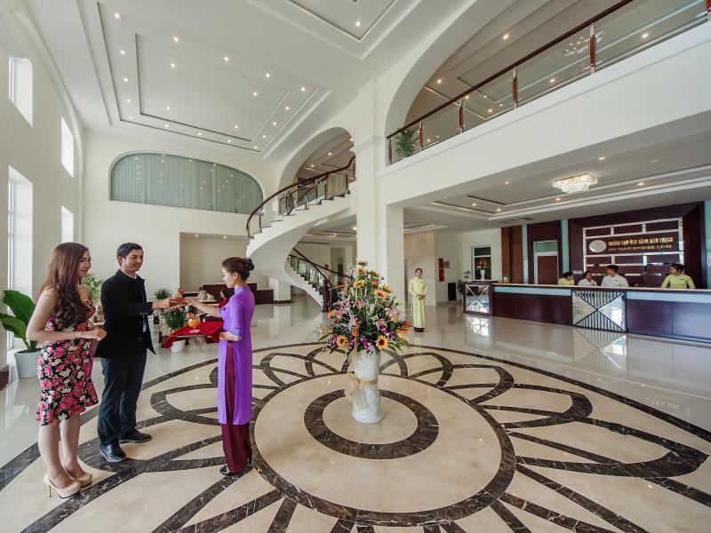 Ban Thach Riverside Hotel & Resort Tam Ky Exterior photo