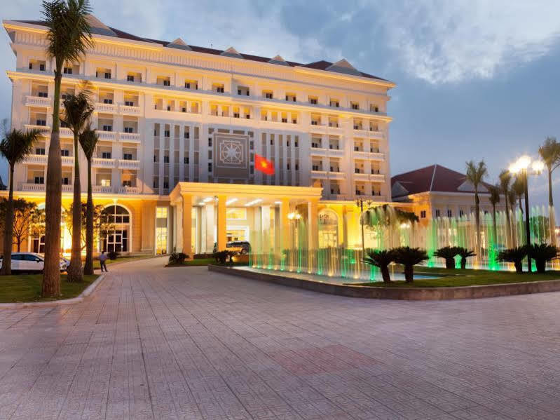 Ban Thach Riverside Hotel & Resort Tam Ky Exterior photo