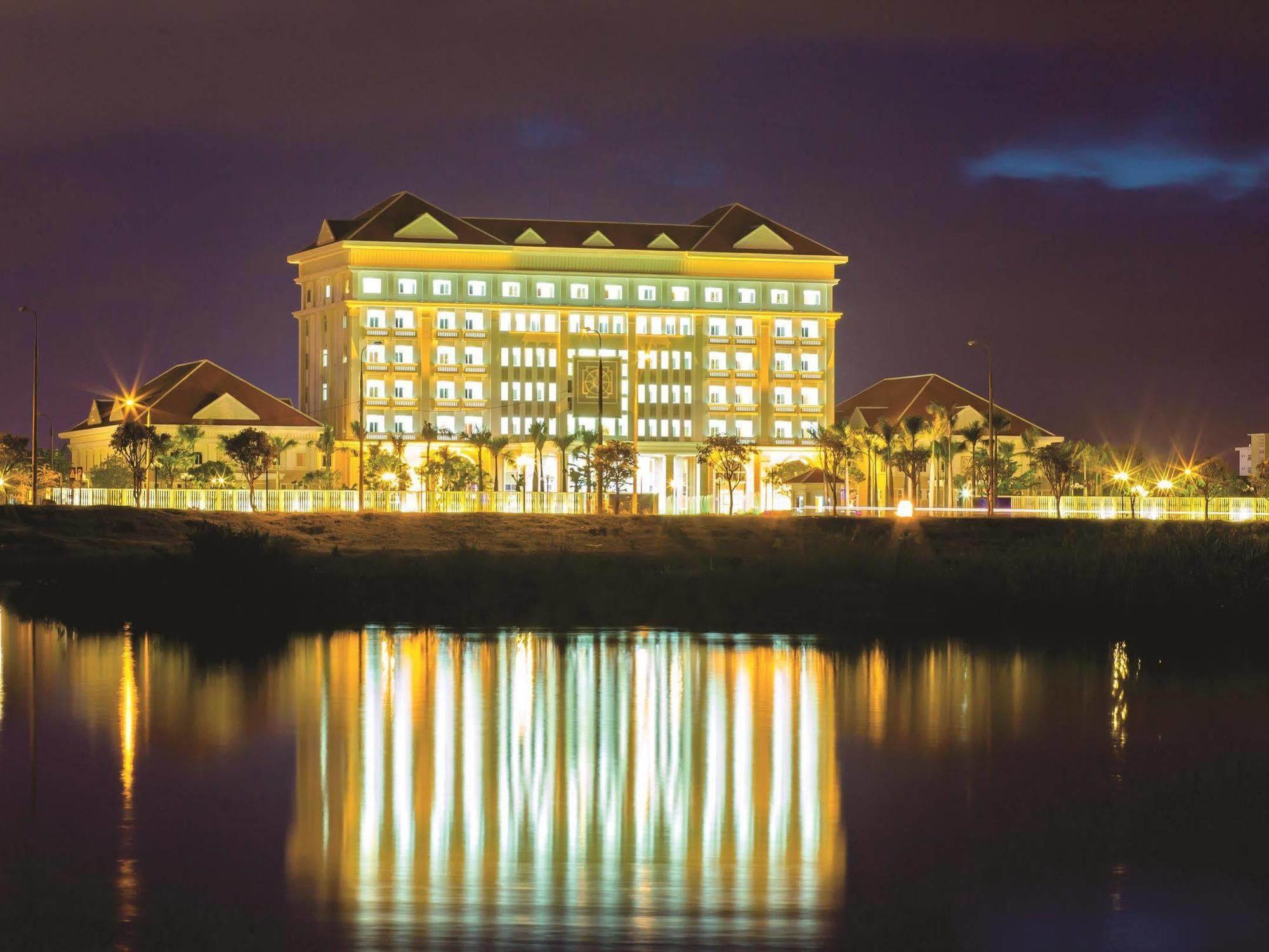 Ban Thach Riverside Hotel & Resort Tam Ky Exterior photo